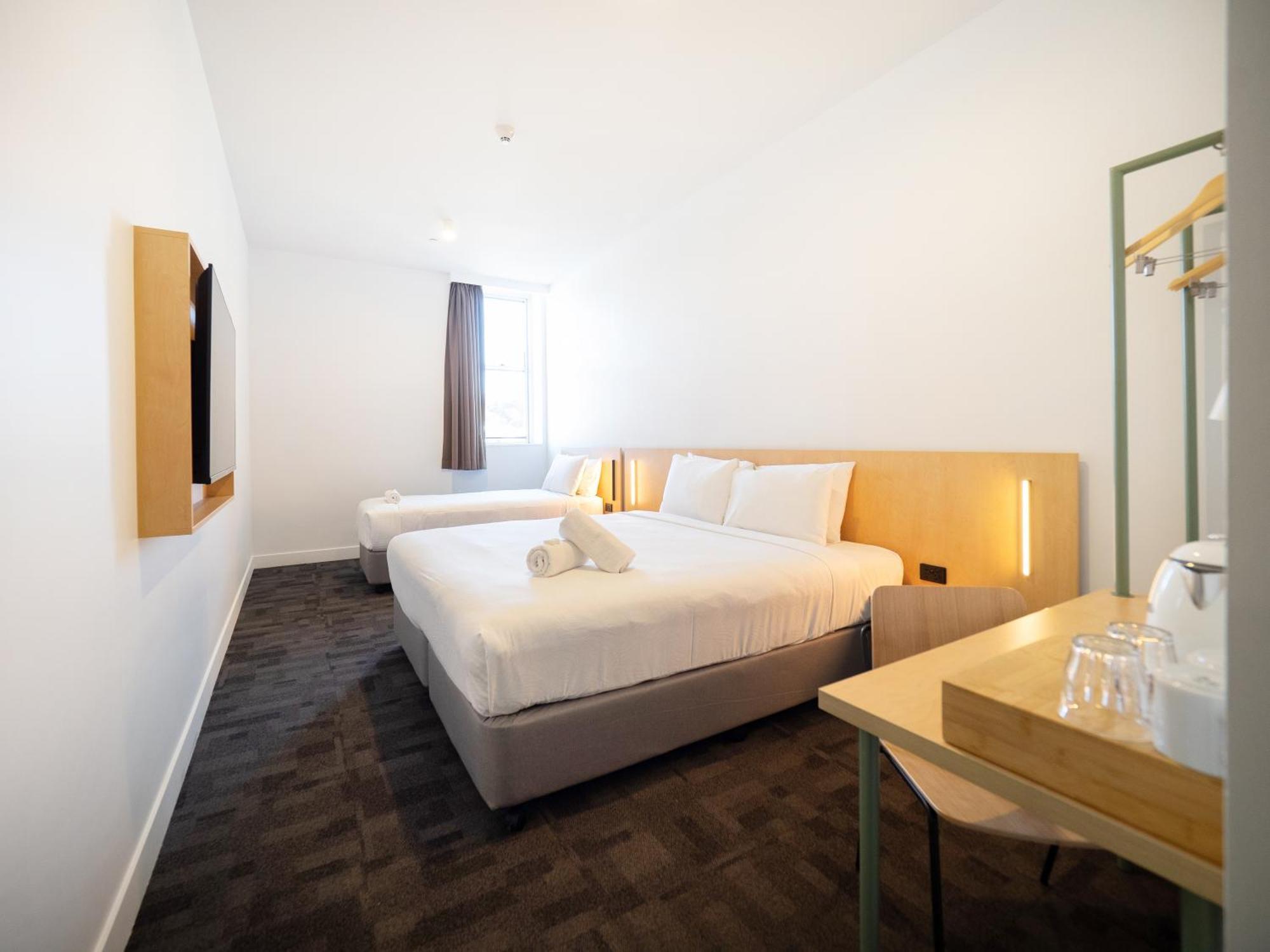 King Plus One Ensuite,1553060236:JPEG